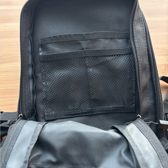 SOG hydration backpack - Picture 8 of 10